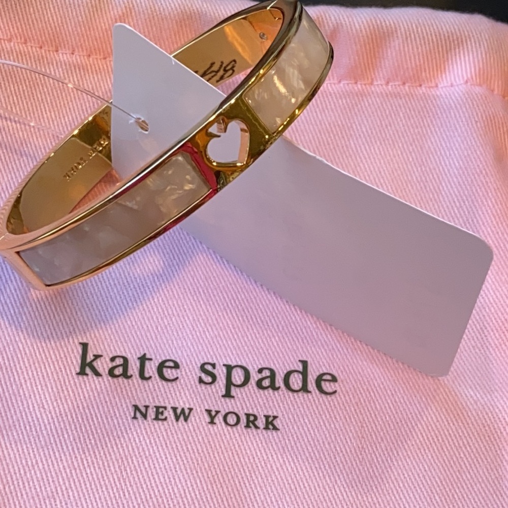 ♠️NWT Kate Spade ❤️hole punch spade hinge bangle